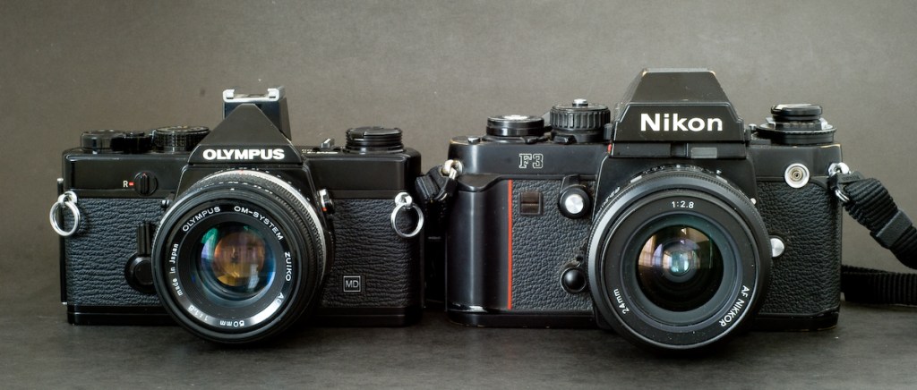 Olympus OM-1n / Nikon F3