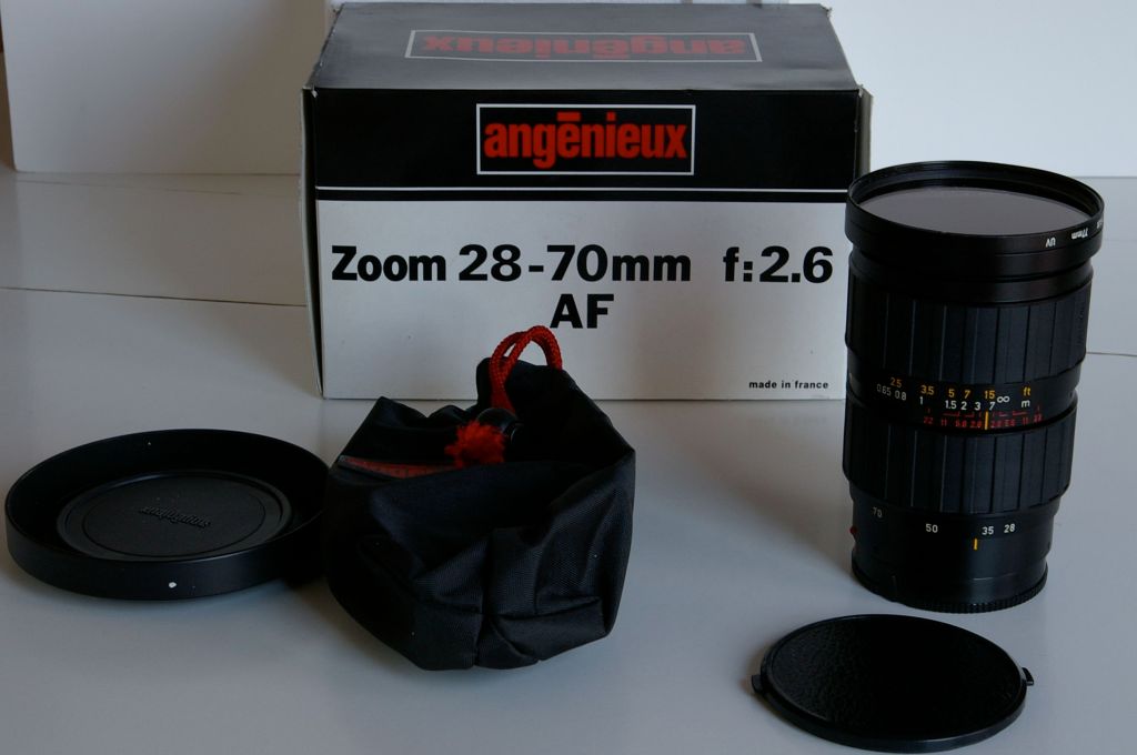The Angenieux 28-70 AF lens and its accessories
