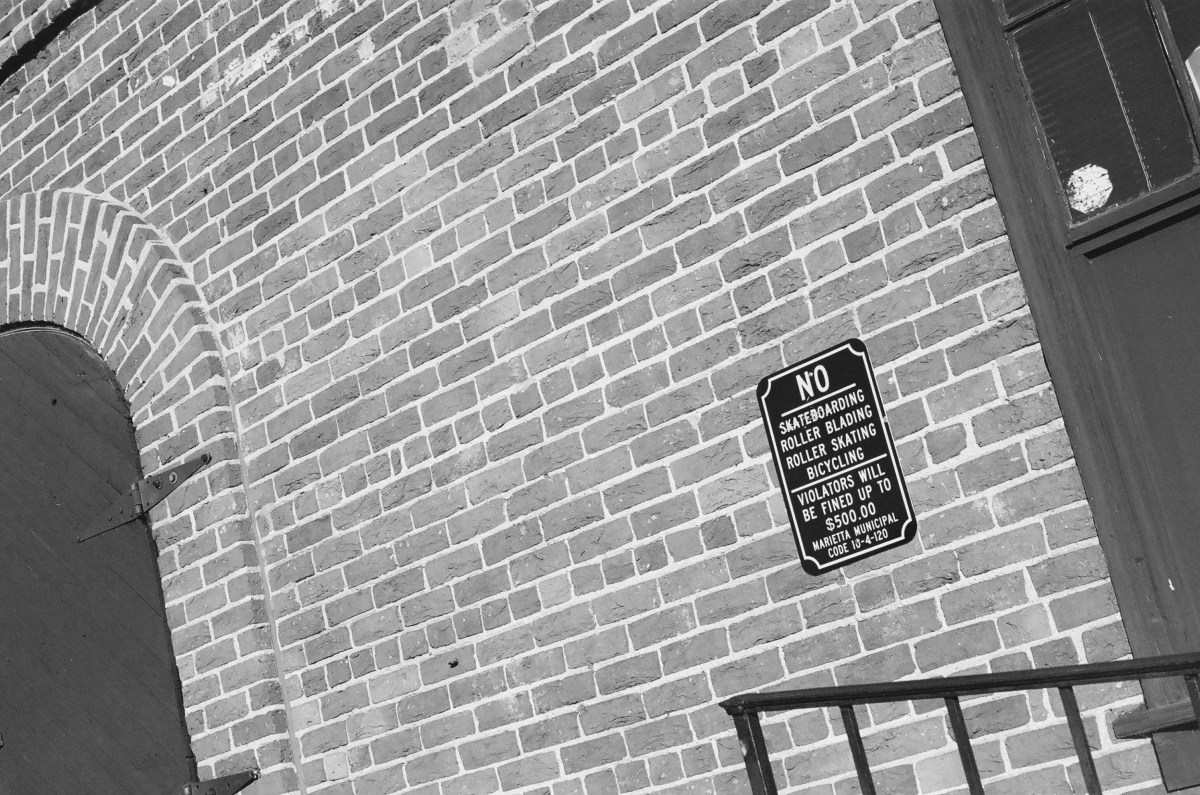 Marietta-the wall of the train station