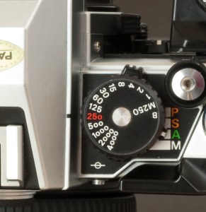 Nikon FA detail of the shutter speed knob and PSAM selector