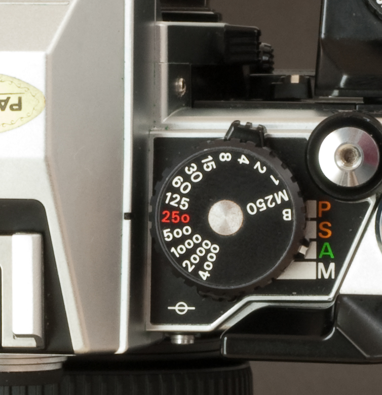 Nikon FA detail of the shutter speed knob and PSAM selector