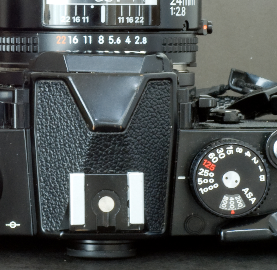 Nikon FM detail of the shutter speed knob