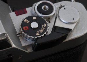 Canon AV-1 - the photographer can not select the shutter speed. (no semi-auto mode)