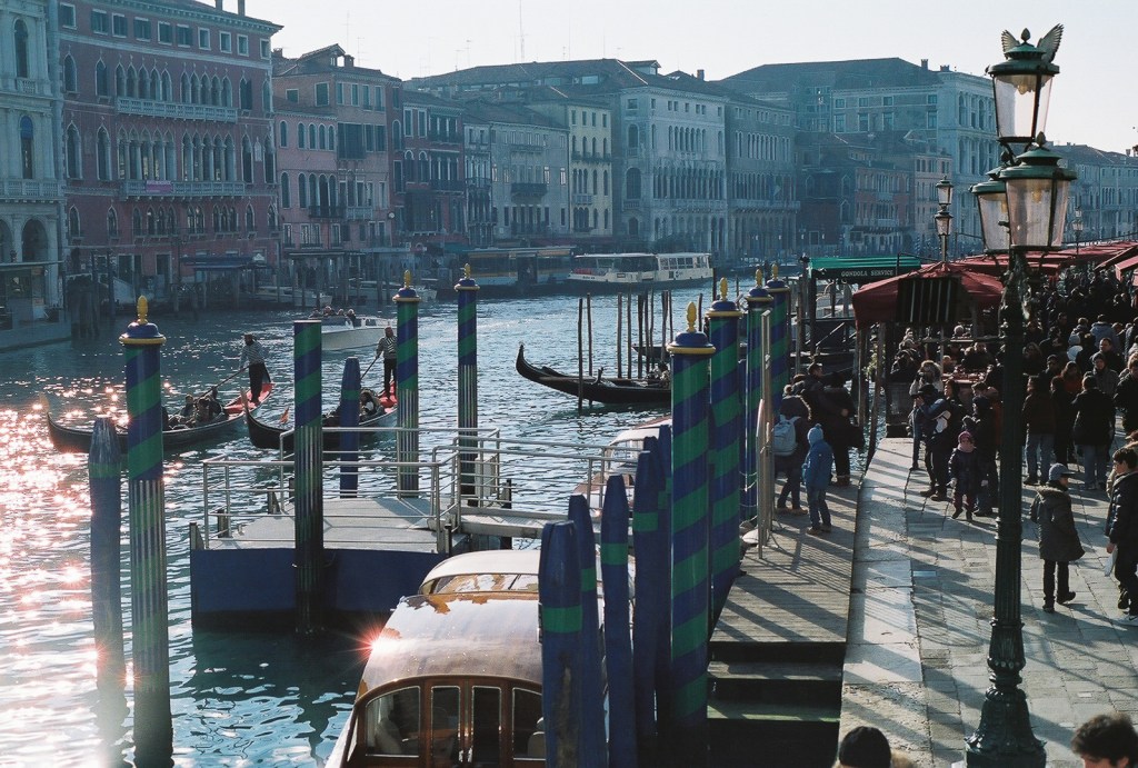Rialto Bridge, Venice. Original scan: 1800 x 1215 (Wolf Minilab)